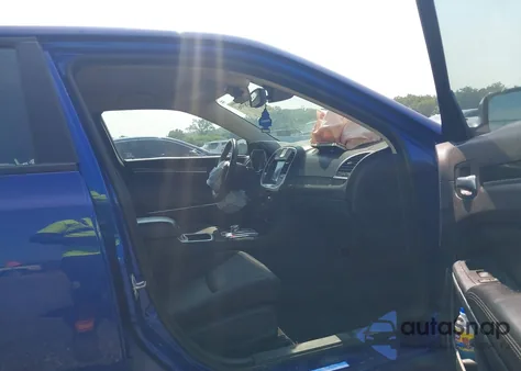 2018 Chrysler 300 Touring z USA, uszkodzony, nr VIN 2C3CCAAG8JH274957